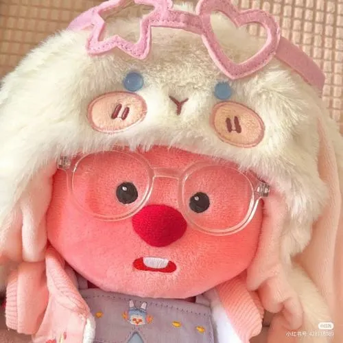 Ảnh avatar Facebook hồng ngọt với nhân vật chibi dành cô gái
