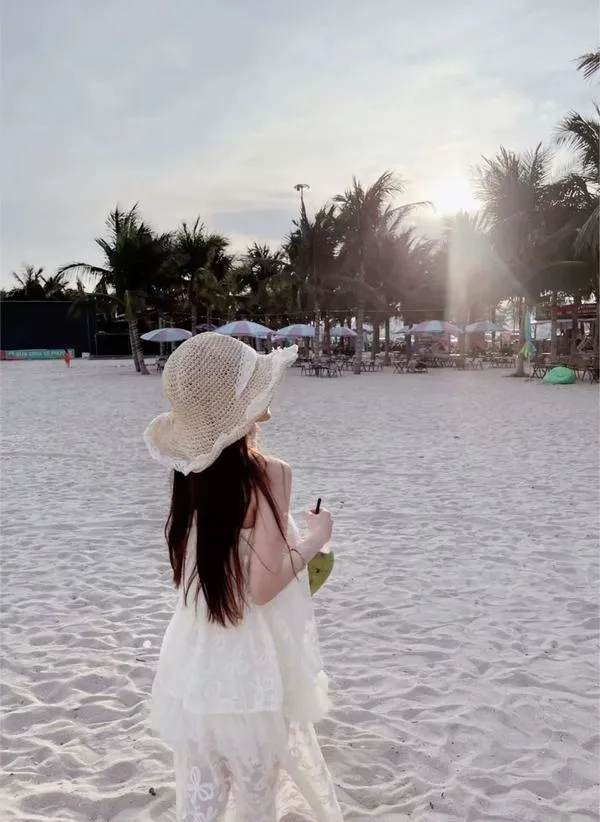 anh-gai-di-bien-che-mat-42 anh gai di bien che mat 42