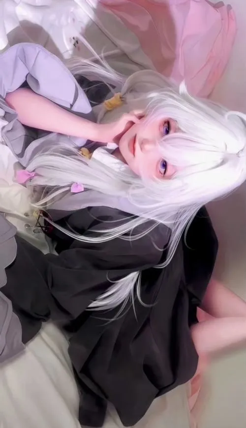 Những màn cosplay nhân vật anime khiến anh em xem mà quên lối về