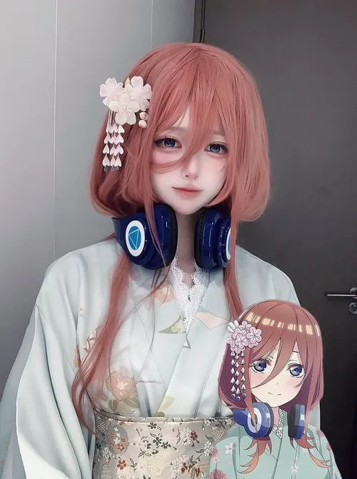 Cosplay nhân vật anime phổ biến theo cách gái xinh khiến fan mê mệt