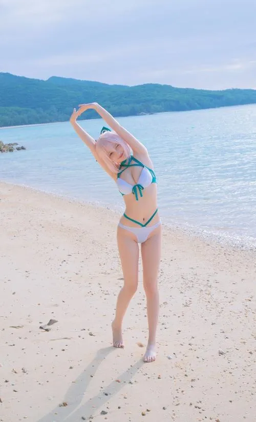 anh gai xinh cosplay bikini sexy 11