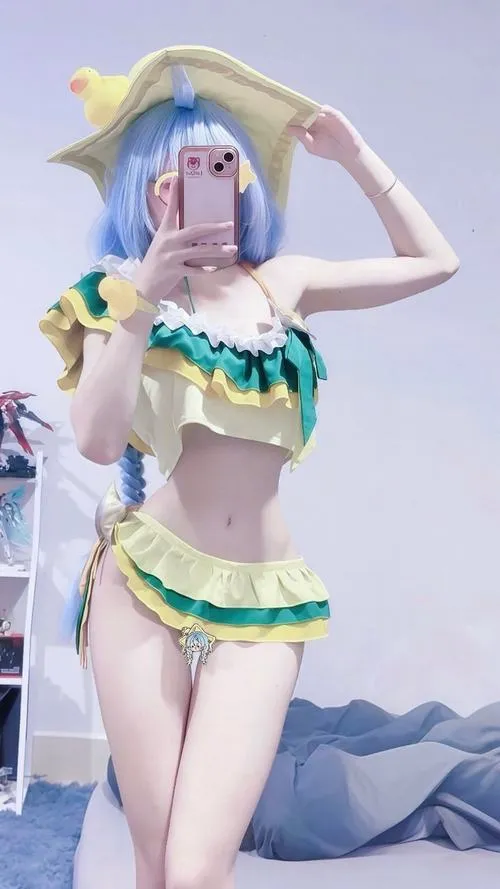 anh gai xinh cosplay bikini sexy 12