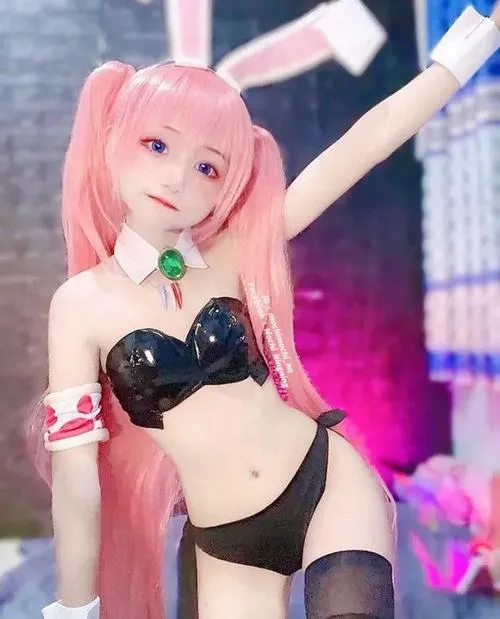 anh gai xinh cosplay bikini sexy 15