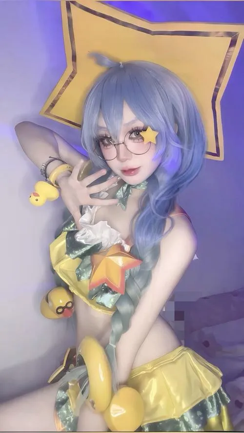 anh gai xinh cosplay bikini sexy 9