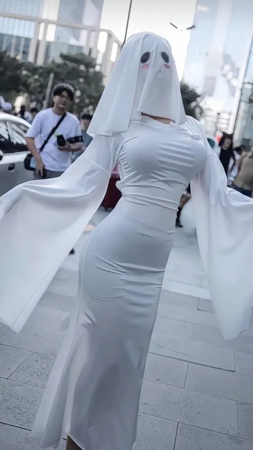 anh gai xinh cosplay ma nu 20