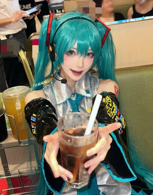 anh gai xinh cosplay nhan vat anime 25