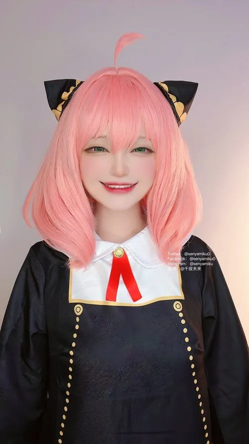 My Hero Academia giúp gái đẹp cosplay trẻ trung