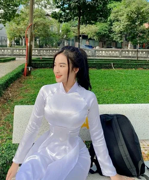 Sân trường gợi kỷ niệm học đường của tuổi teen