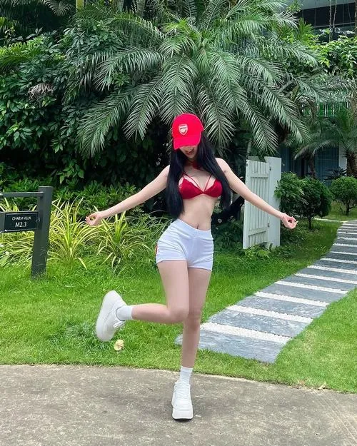 anh gai xinh mac crop top 47