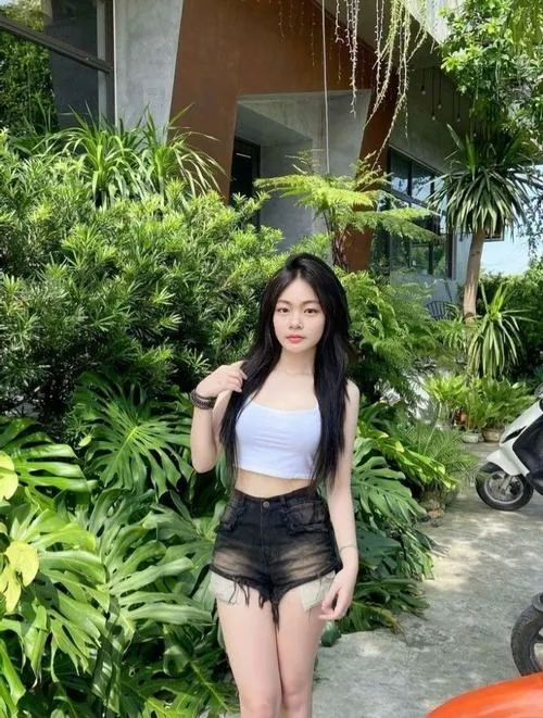 anh gai xinh mac crop top 48