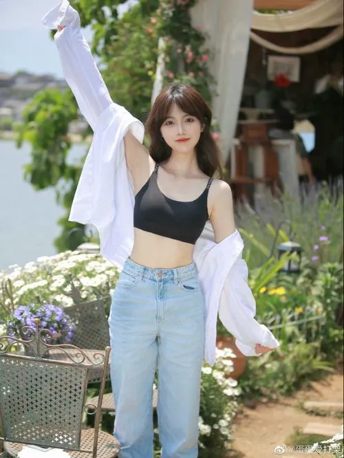 anh gai xinh mac crop top 55