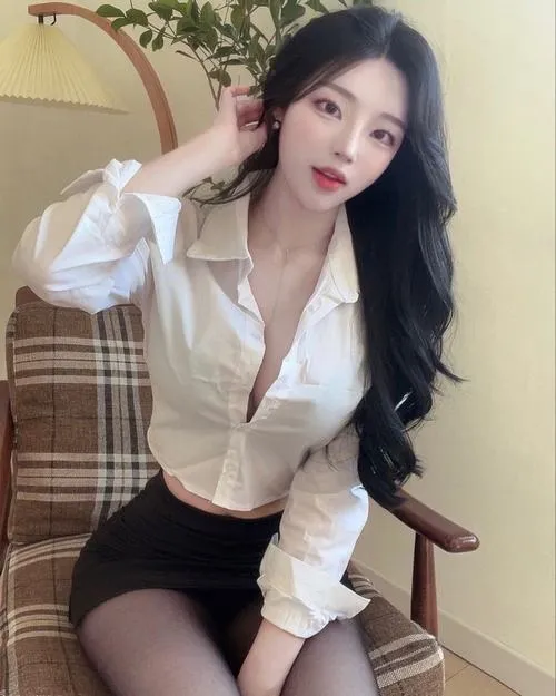 anh gai xinh mac vay cong so ngan 72