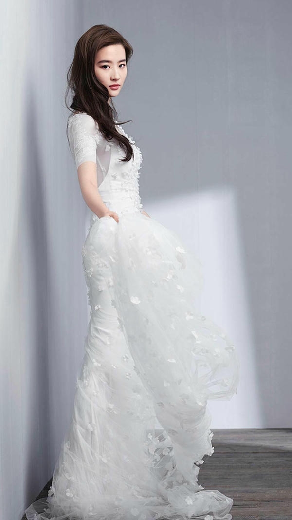 Nhan sắc Lưu Diệc Phi sáng